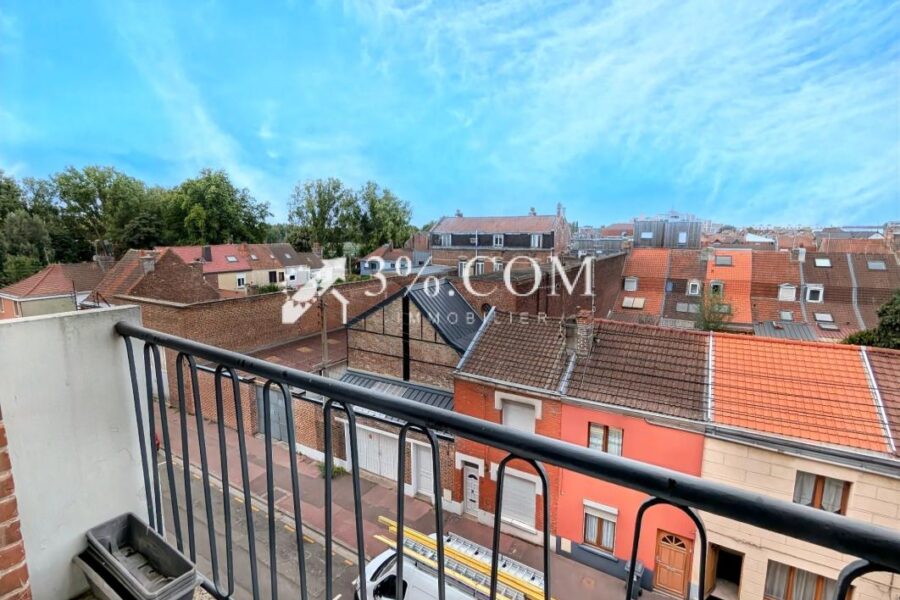Appartement à vendre à Lille — Vue sur la ville — photo 1