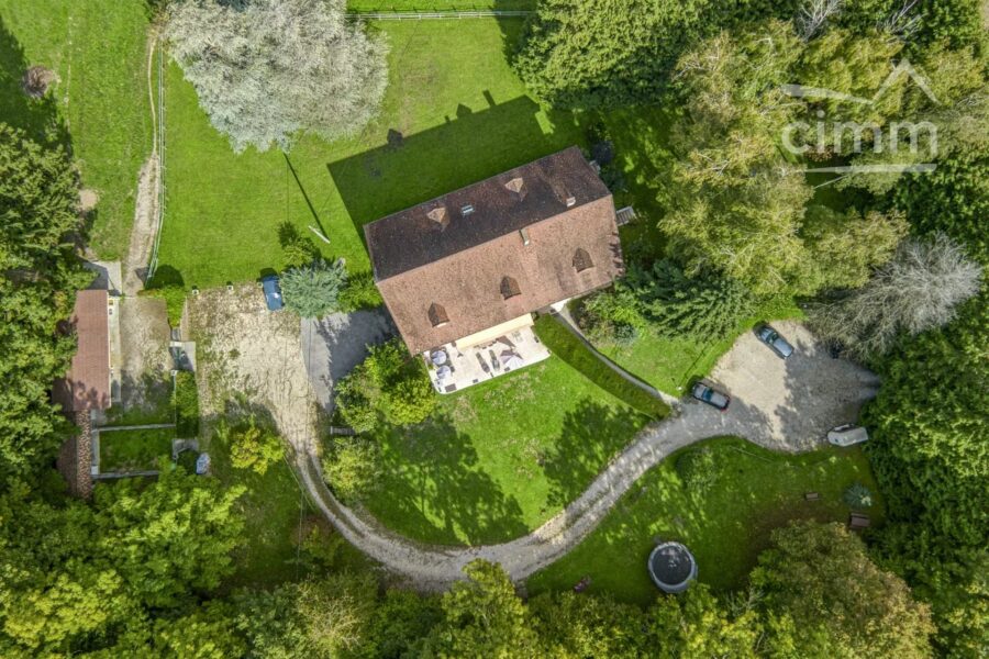 Maison à vendre à Les abrets en dauphiné — Vue montagne — photo 2