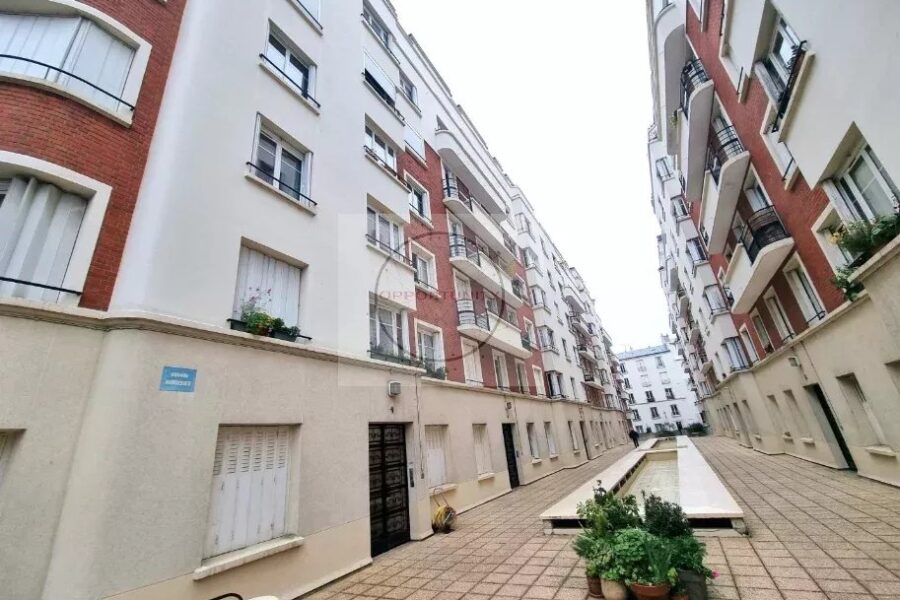 Appartement à vendre à Saint-mandé — Vue parc — photo 1