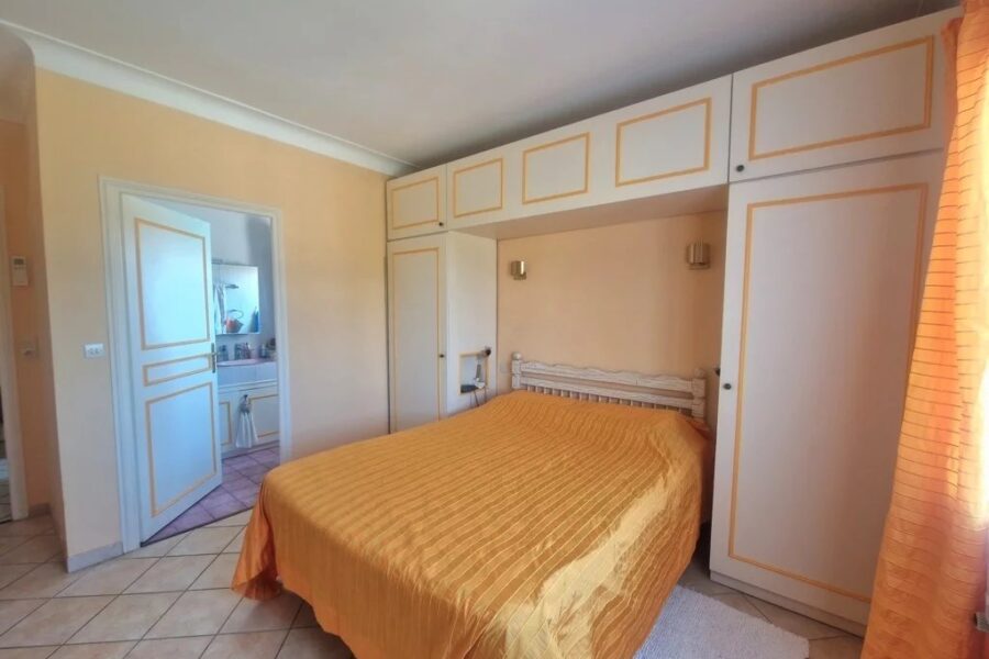 Maison à vendre à Sainte-maxime — Vue mer — photo 9