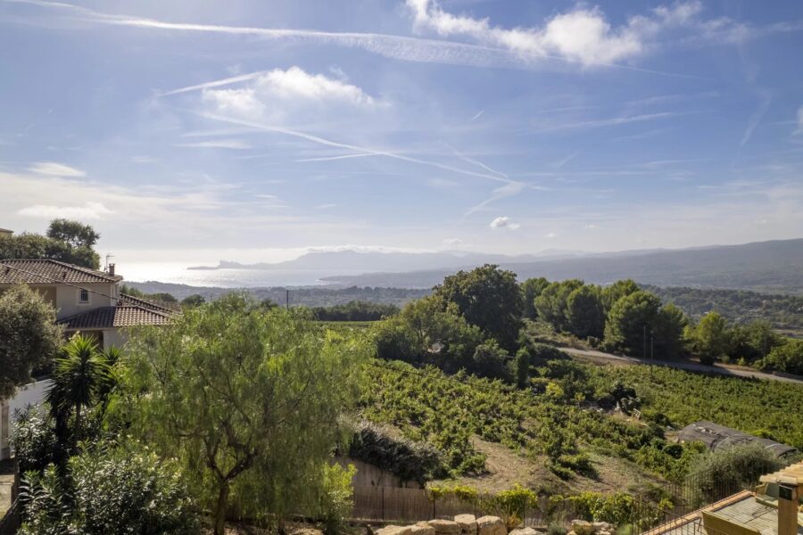 Maison à vendre à La cadière-d&rsquo;azur — Vue montagne — photo 2
