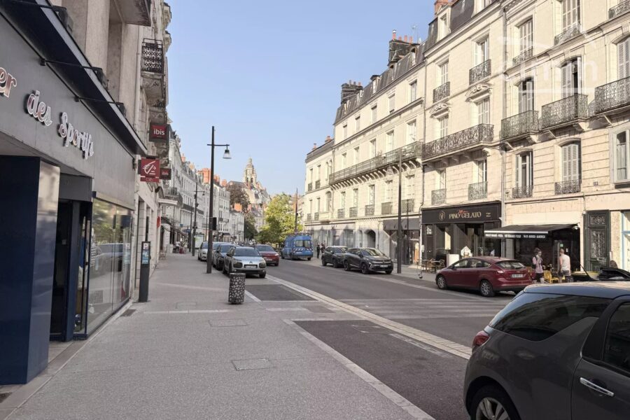 Maison à vendre à Blois — Vue sur la ville — photo 1