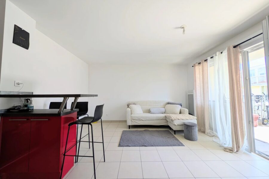Appartement à vendre à Saint-laurent-du-var — Vue sur la ville — photo 10
