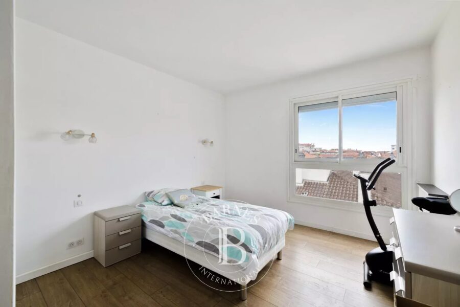 Appartement à vendre à Saint-jean-de-luz — Vue montagne — photo 6
