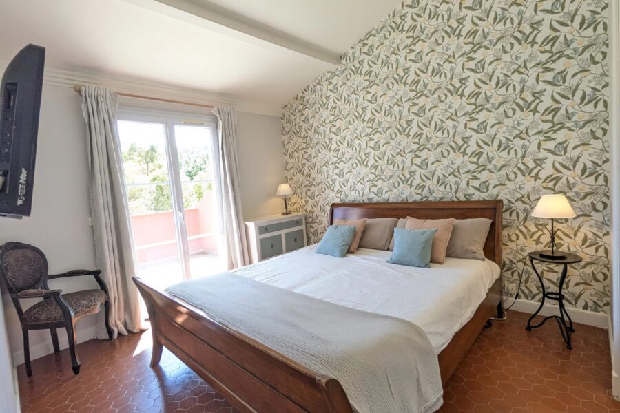 Maison à vendre à Grimaud — Vue parc & jardin — photo 10
