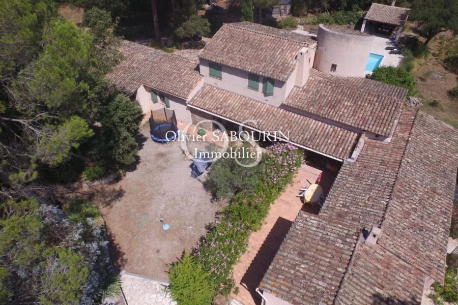 Maison à vendre à Roquebrune-sur-argens — Vue montagne — photo 21