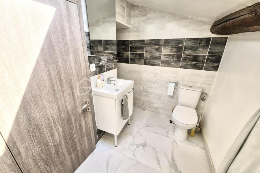Appartement à vendre à Nimes — Vue sur la ville — photo 6