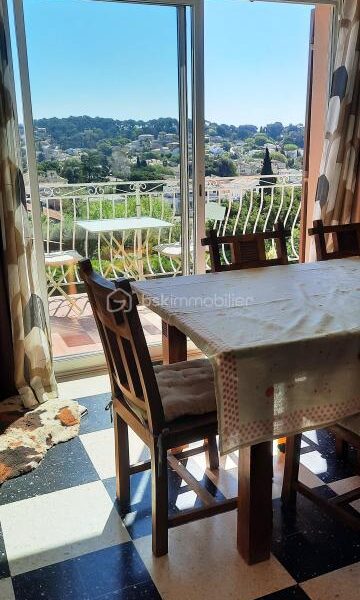 Maison à vendre à Six fours les plages — Vue sur la ville — photo 1
