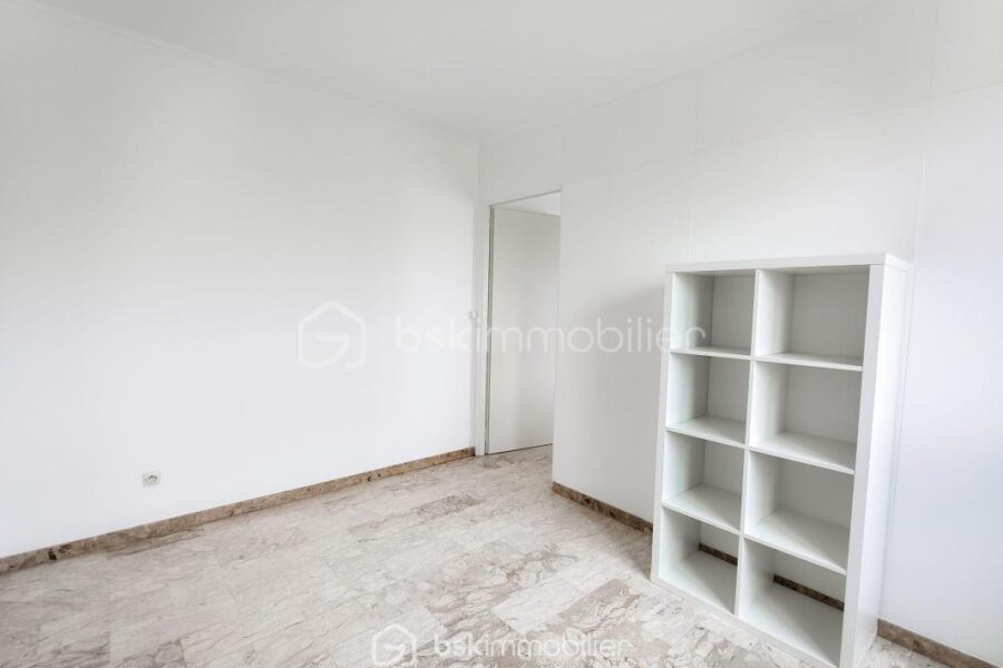 Appartement à vendre à Drancy — Vue sur la ville — photo 6