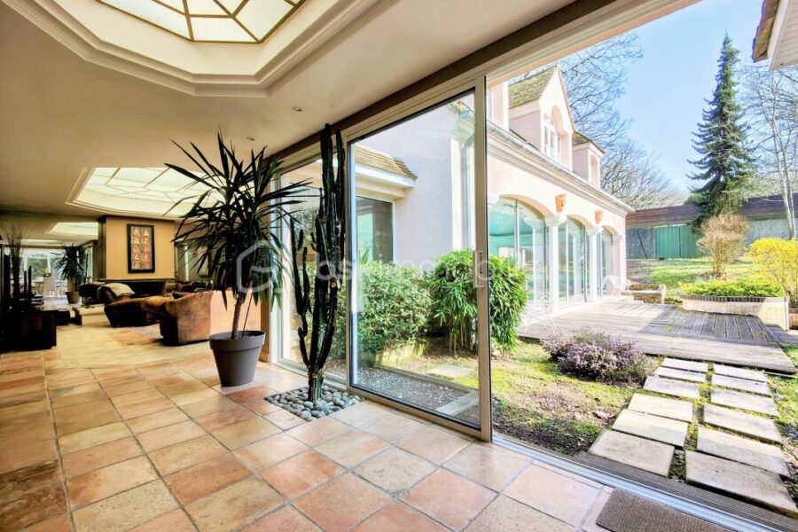 Maison à vendre à Jouars pontchartrain — Vue parc & jardin — photo 6