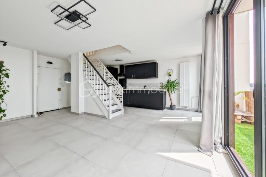 Appartement à vendre à Champigny sur marne — Vue sur la ville — photo 7