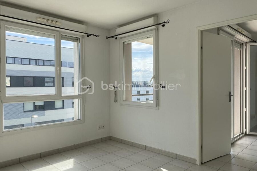 Appartement à vendre à Lormont — Vue sur la ville — photo 6