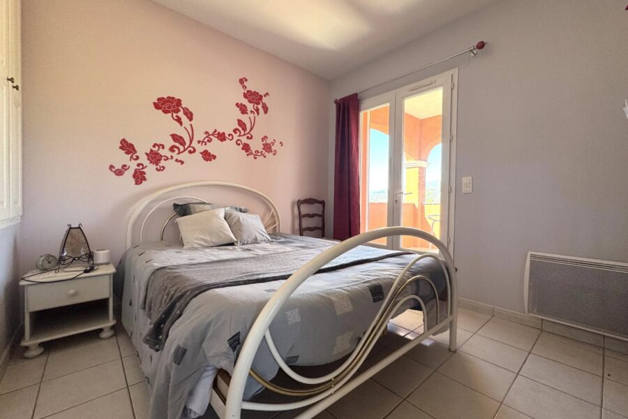 Maison à vendre à Draguignan — Vue montagne — photo 22