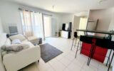 Appartement à vendre à Saint-laurent-du-var — Vue sur la ville — photo 2