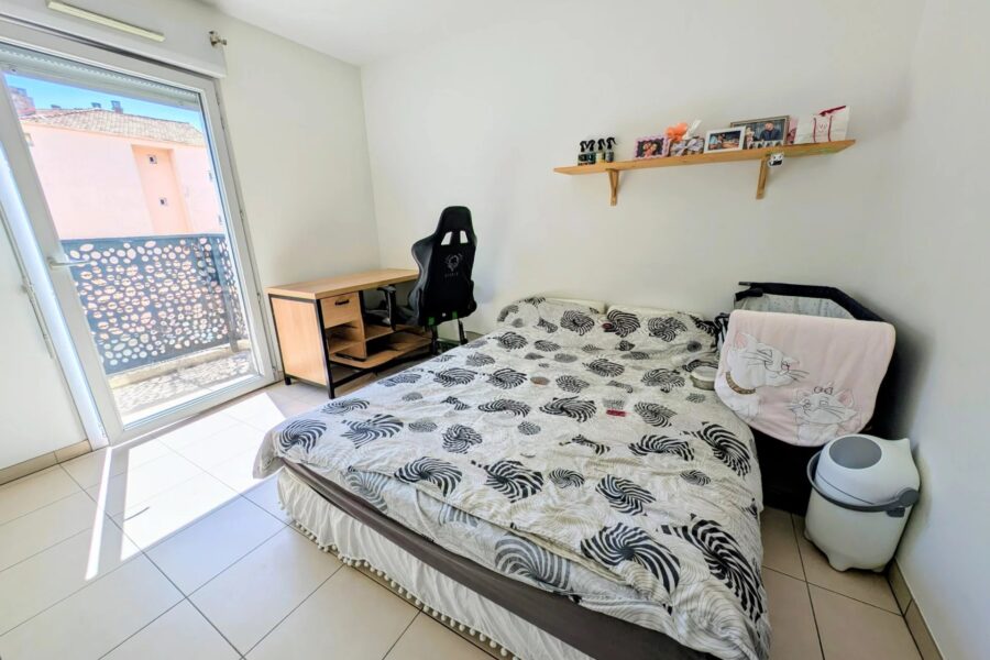 Appartement à vendre à Saint-laurent-du-var — Vue sur la ville — photo 7