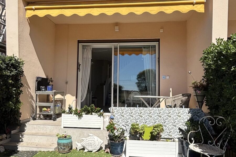 Appartement à vendre à Mandelieu-la-napoule — Vue mer — photo 2