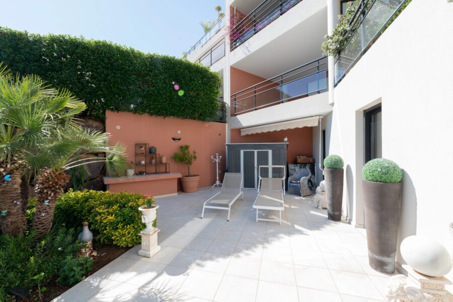 Appartement à vendre à Saint-raphaël — Vue parc & jardin — photo 16
