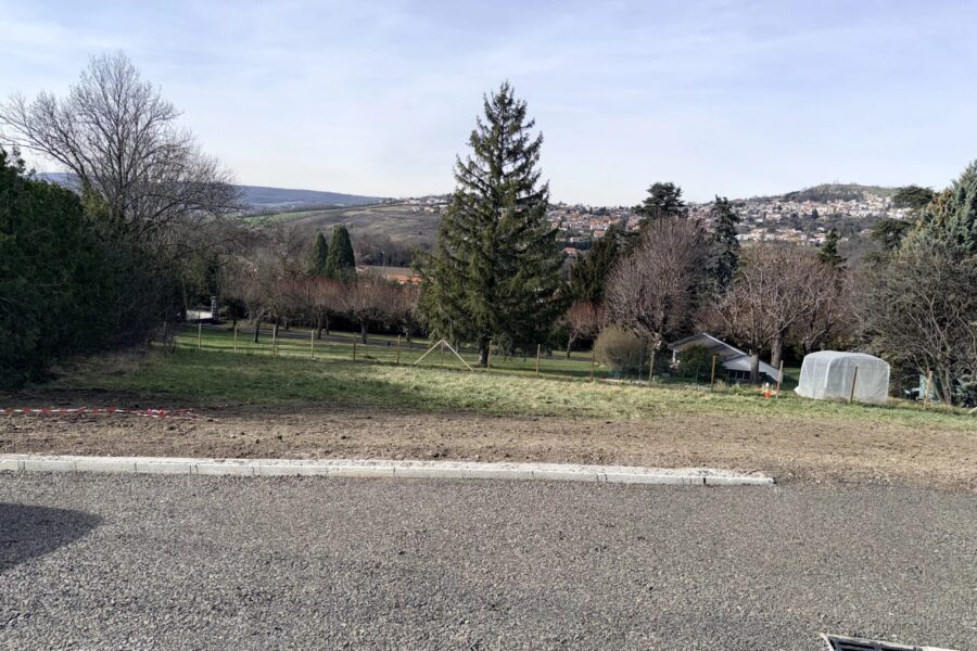 Terrain à vendre à Veyre-monton — Vue montagne — photo 1