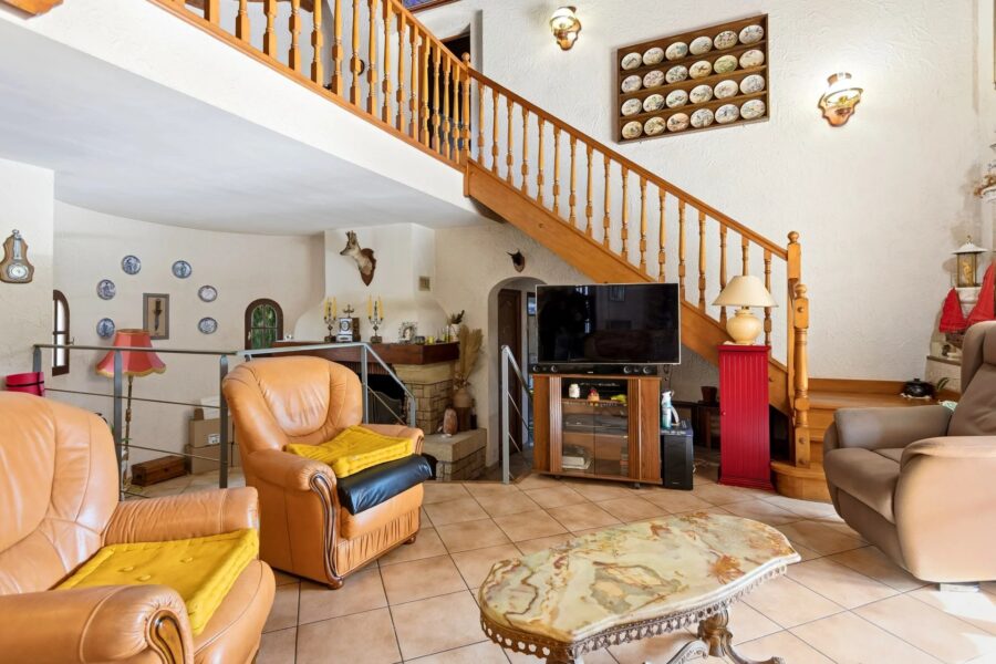Maison à vendre à Roquebrune-sur-argens — Vue montagne — photo 3