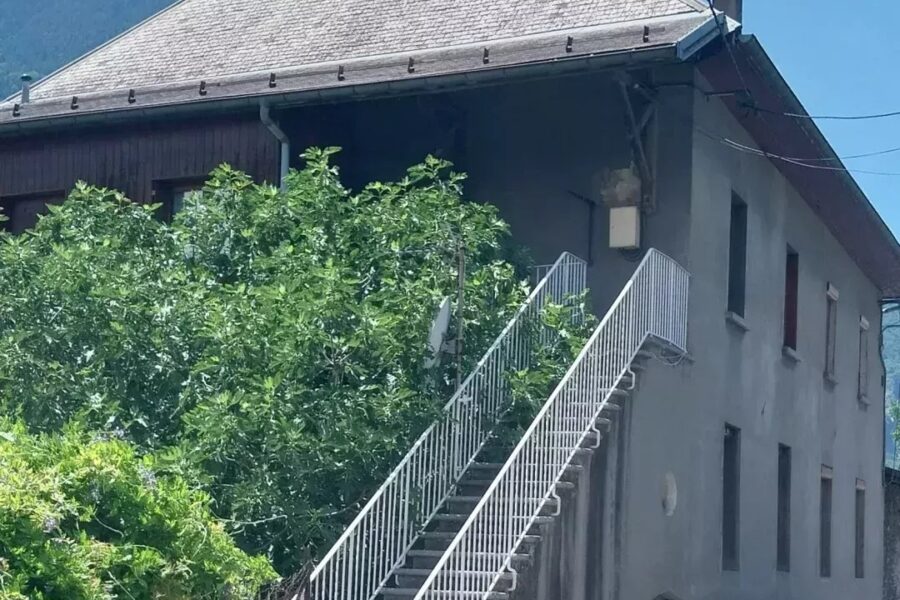 Maison à vendre à Saint-julien-mont-denis — Vue montagne — photo 4
