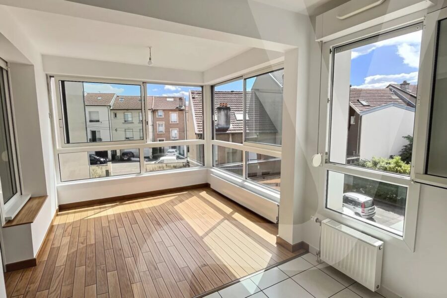Appartement à vendre à Saint-max — Vue sur la ville — photo 1