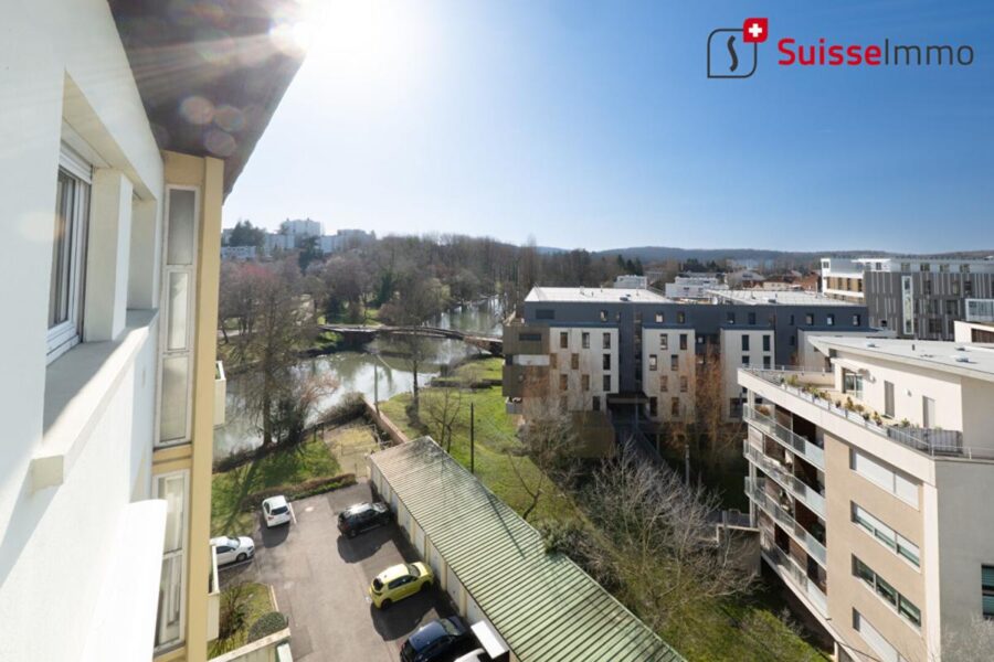 Appartement à vendre à Montbeliard — Vue fleuve — photo 1