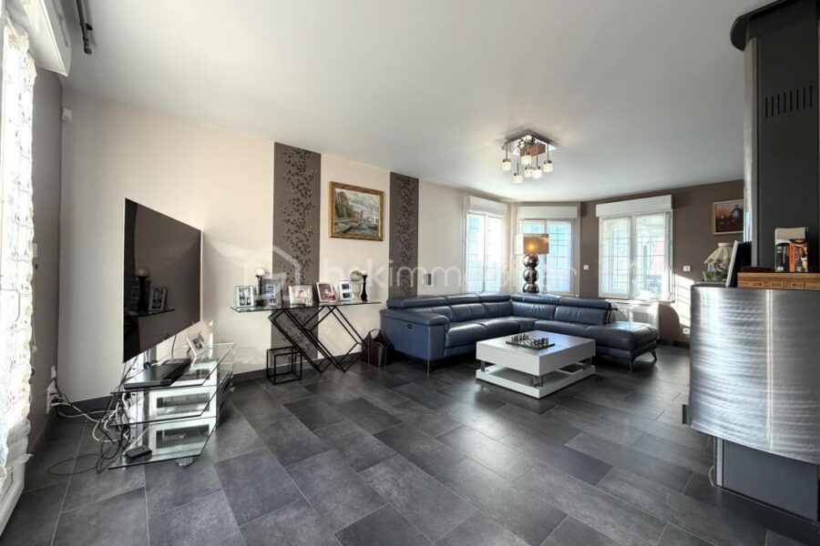 Maison à vendre à Nanteuil les meaux — Vue sur la ville — photo 6