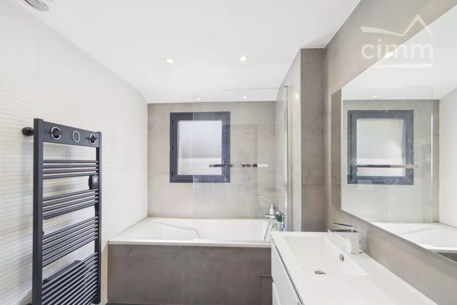 Maison à vendre à Le versoud — Vue montagne — photo 17