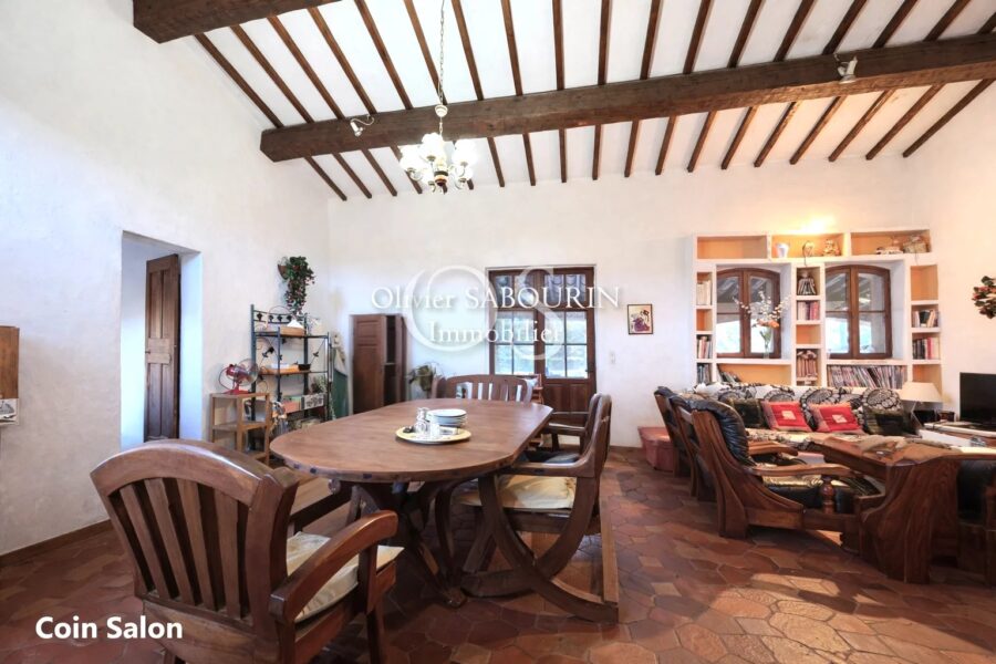 Maison à vendre à Roquebrune-sur-argens — Vue montagne — photo 9