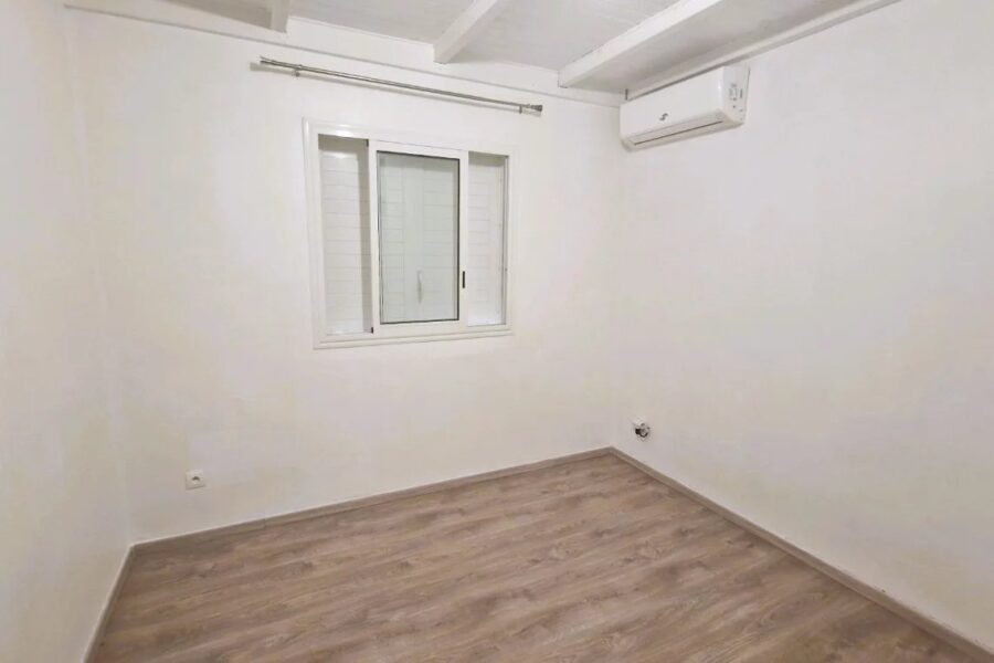 Maison à vendre à Saint-benoît — Vue parc & jardin — photo 9