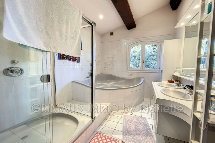 Maison à vendre à Grimaud — Vue mer — photo 18