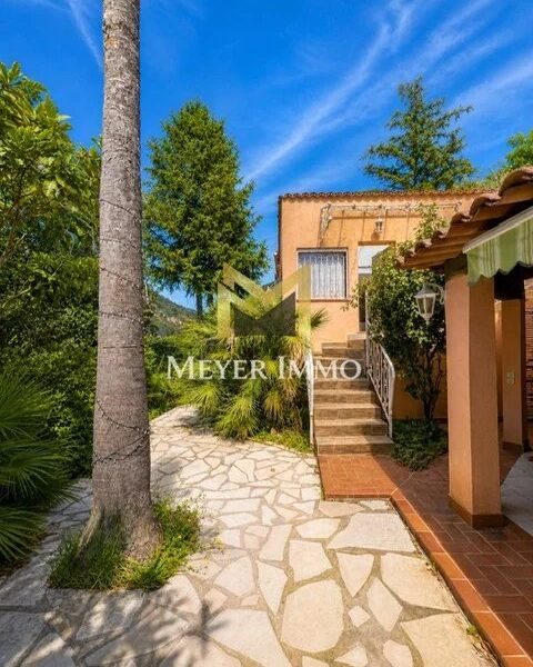 Maison à vendre à La trinité — Vue nature — photo 2