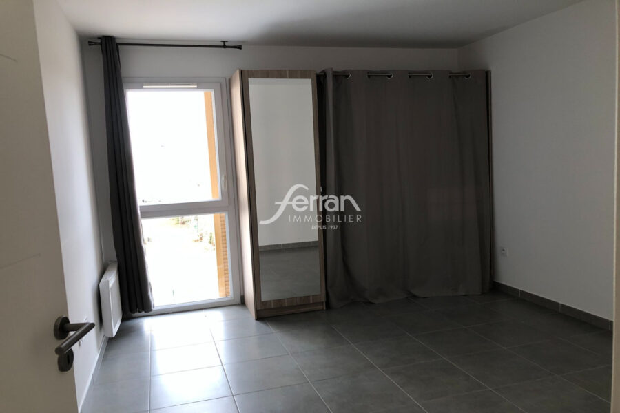 Appartement à louer à Draguignan — Vue sur la ville — photo 8