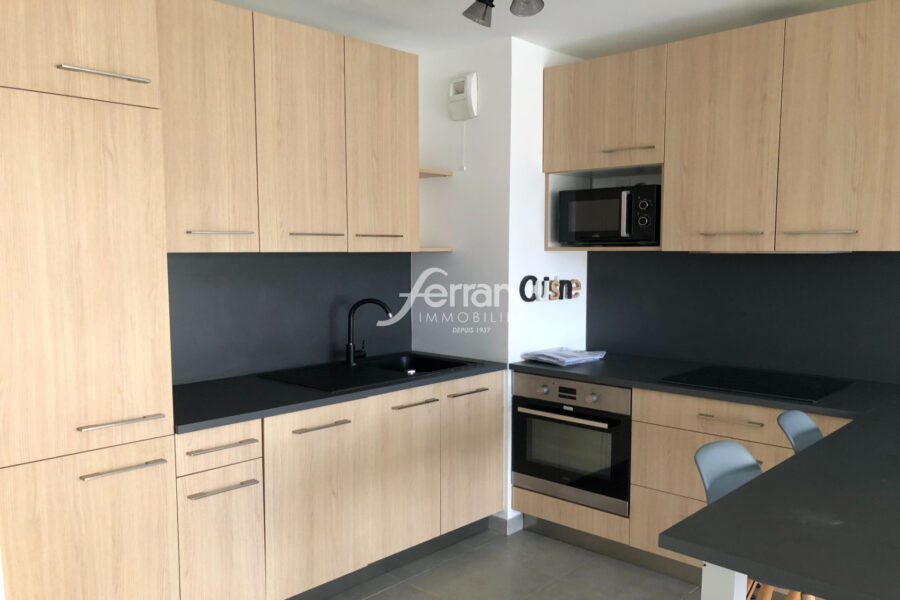 Appartement à louer à Draguignan — Vue sur la ville — photo 3