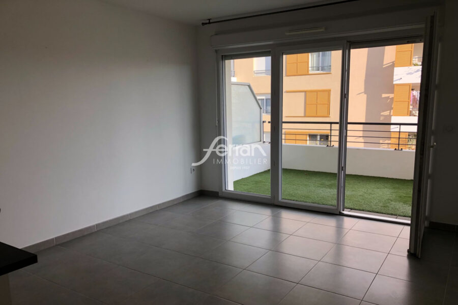 Appartement à louer à Draguignan — Vue sur la ville — photo 4