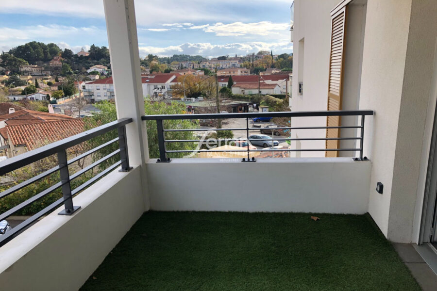 Appartement à louer à Draguignan — Vue sur la ville — photo 1