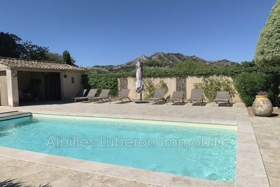 Maison à louer à Eygalières — Vue montagne — photo 3