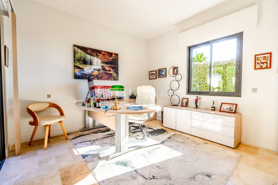 Maison à vendre à Sainte-Maxime — Vue nature — photo 9