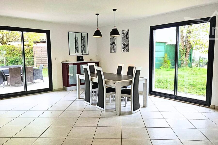 Maison à vendre à Saint-andré-de-cubzac — Vue parc & jardin — photo 1