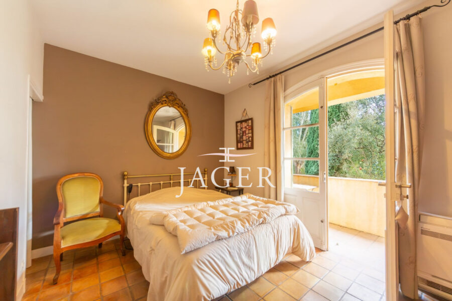 Maison à vendre à Grimaud — Vue mer — photo 10