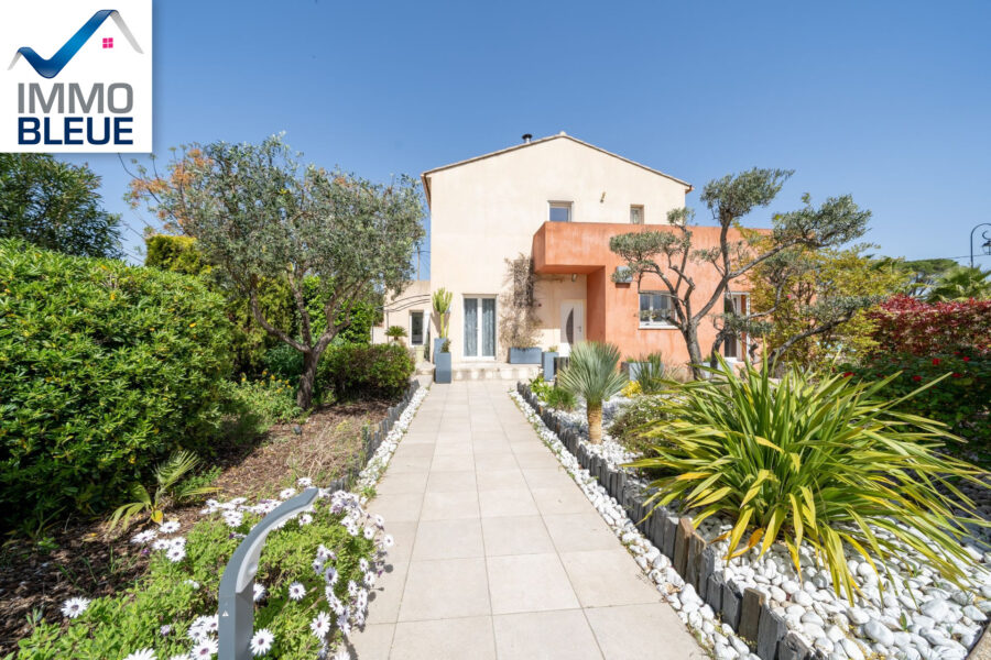 Maison à vendre à Saint-mitre-les-remparts — Vue parc & jardin — photo 4