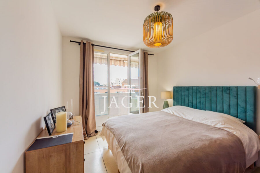 Appartement à vendre à Sainte-maxime — Vue sur la ville — photo 8