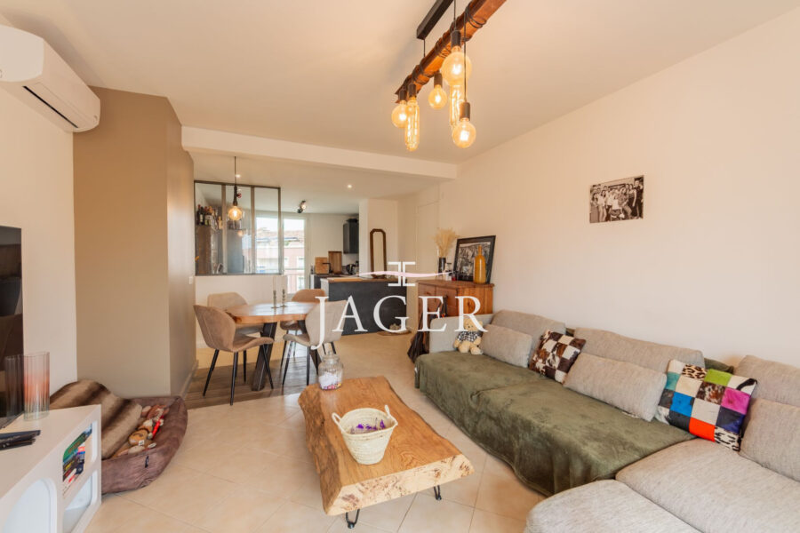 Appartement à vendre à Sainte-maxime — Vue sur la ville — photo 3