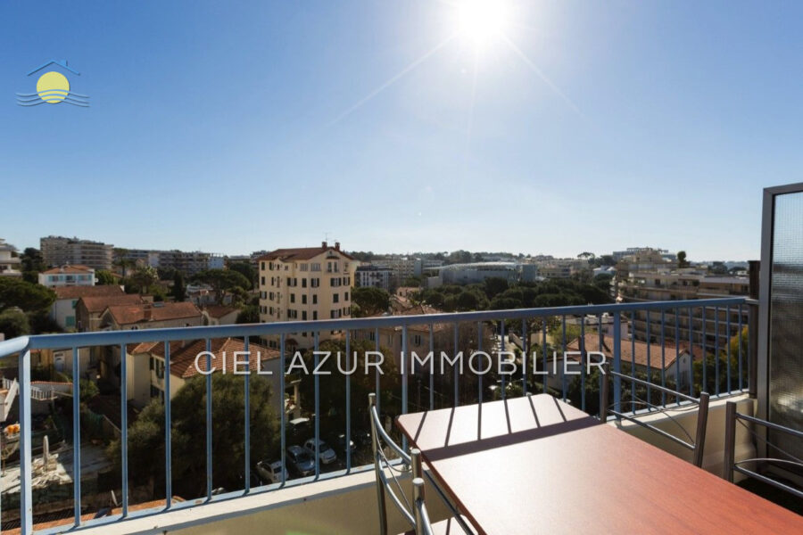 Appartement à louer à Juan-les-pins — Vue sur la ville — photo 5