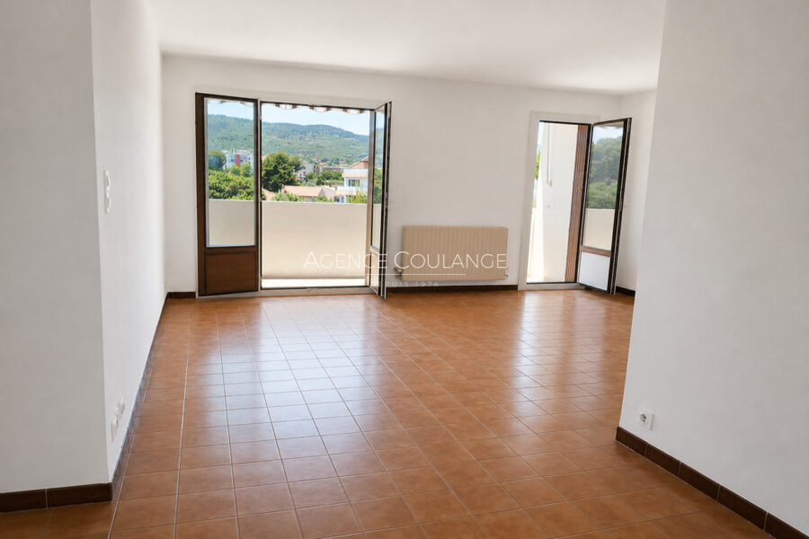 Appartement à vendre à La ciotat — Vue sur la ville — photo 6