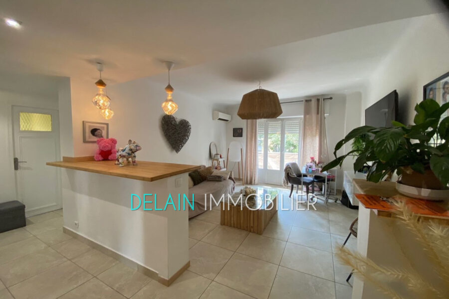 Appartement à vendre à Cagnes-sur-mer — Vue sur la ville — photo 2