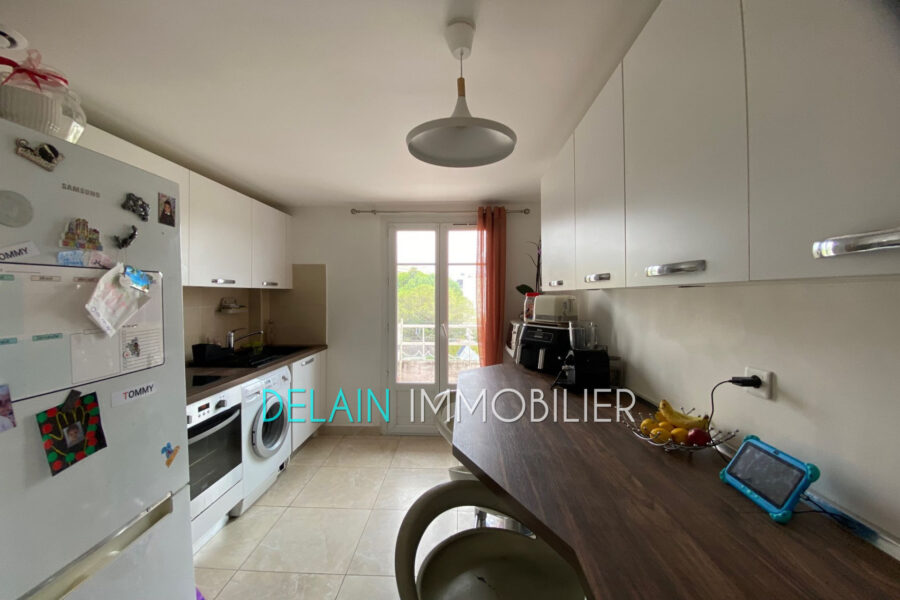 Appartement à vendre à Cagnes-sur-mer — Vue sur la ville — photo 4