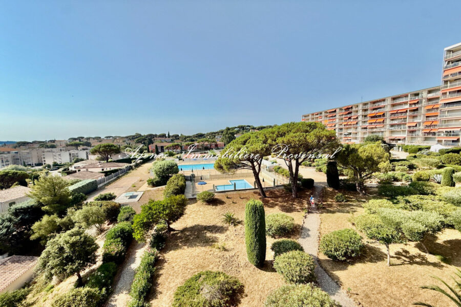 Appartement à vendre à Sainte-maxime — Vue mer — photo 4