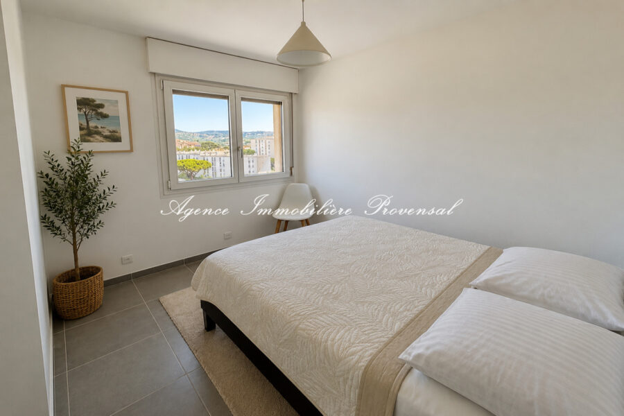 Appartement à vendre à Sainte-maxime — Vue mer — photo 6