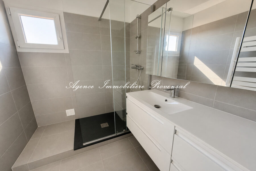 Appartement à vendre à Sainte-maxime — Vue mer — photo 9